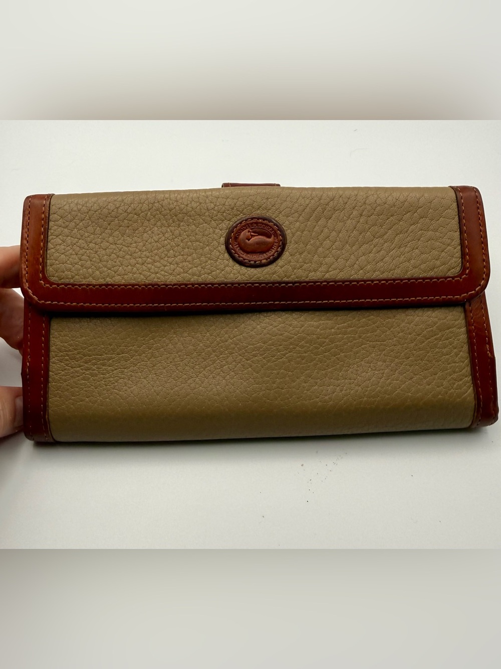 Vintage Dooney & Bourke All-Weather Leather Checkbook Wallet Organizer–Tan/Brown